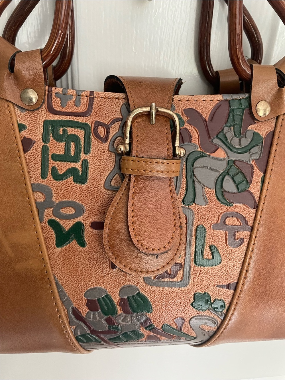 Unique Hand tooled Handbag - Picture 2 of 8